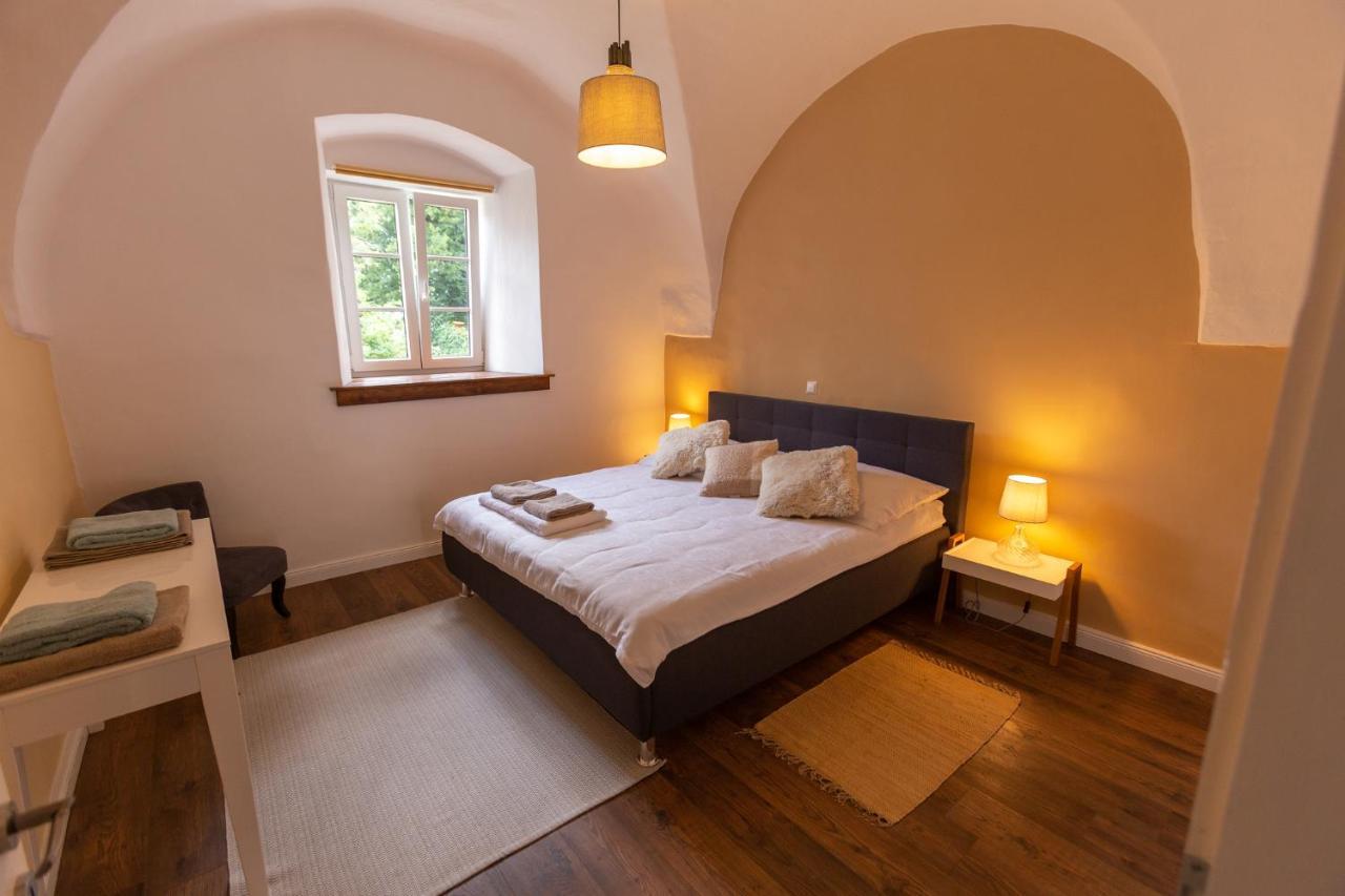 Pferdegut Schloss Treffen Apartments Gortschach  Экстерьер фото