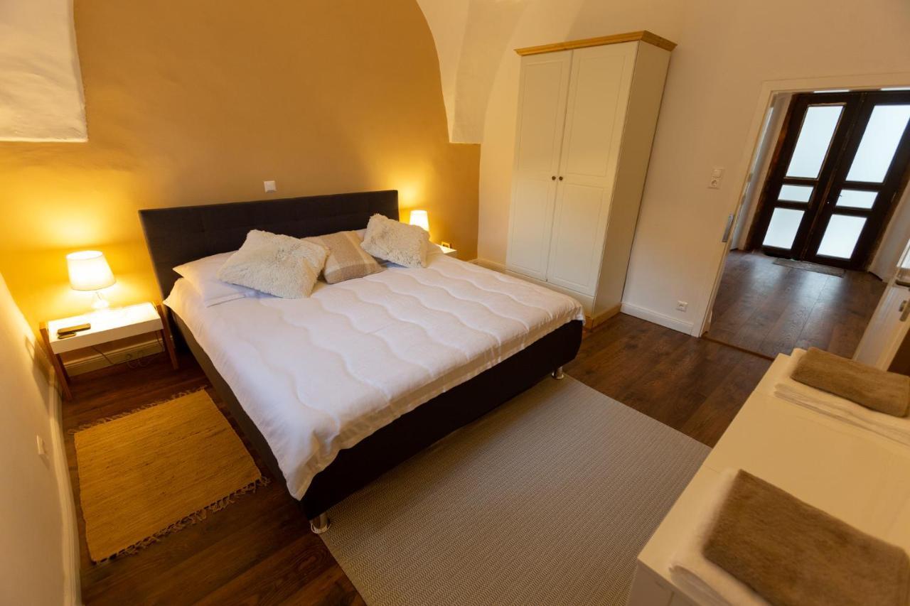Pferdegut Schloss Treffen Apartments Gortschach  Экстерьер фото